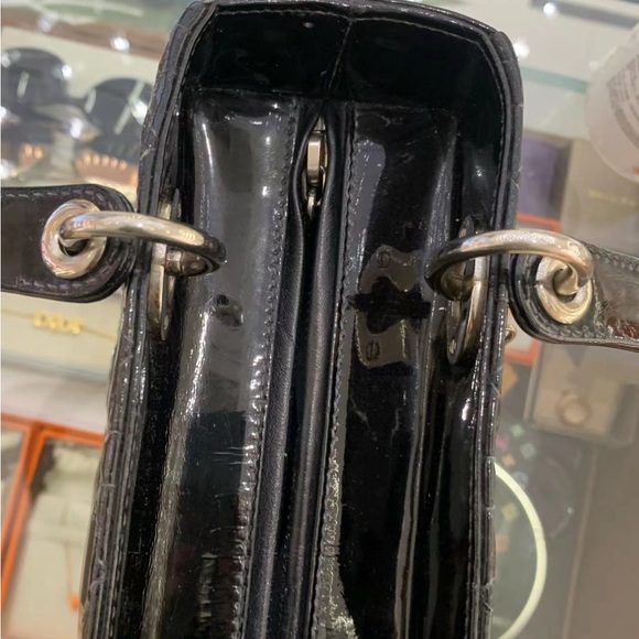 Medium lady Dior in black patent with good condition - Picture 8 of 11